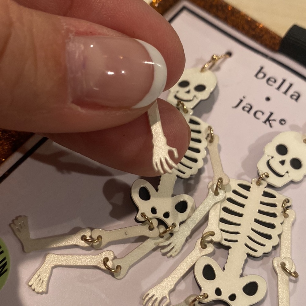 Skeleton earrings that glow in the dark by Bella Jack for Halloween NWT - Picture 4 of 8